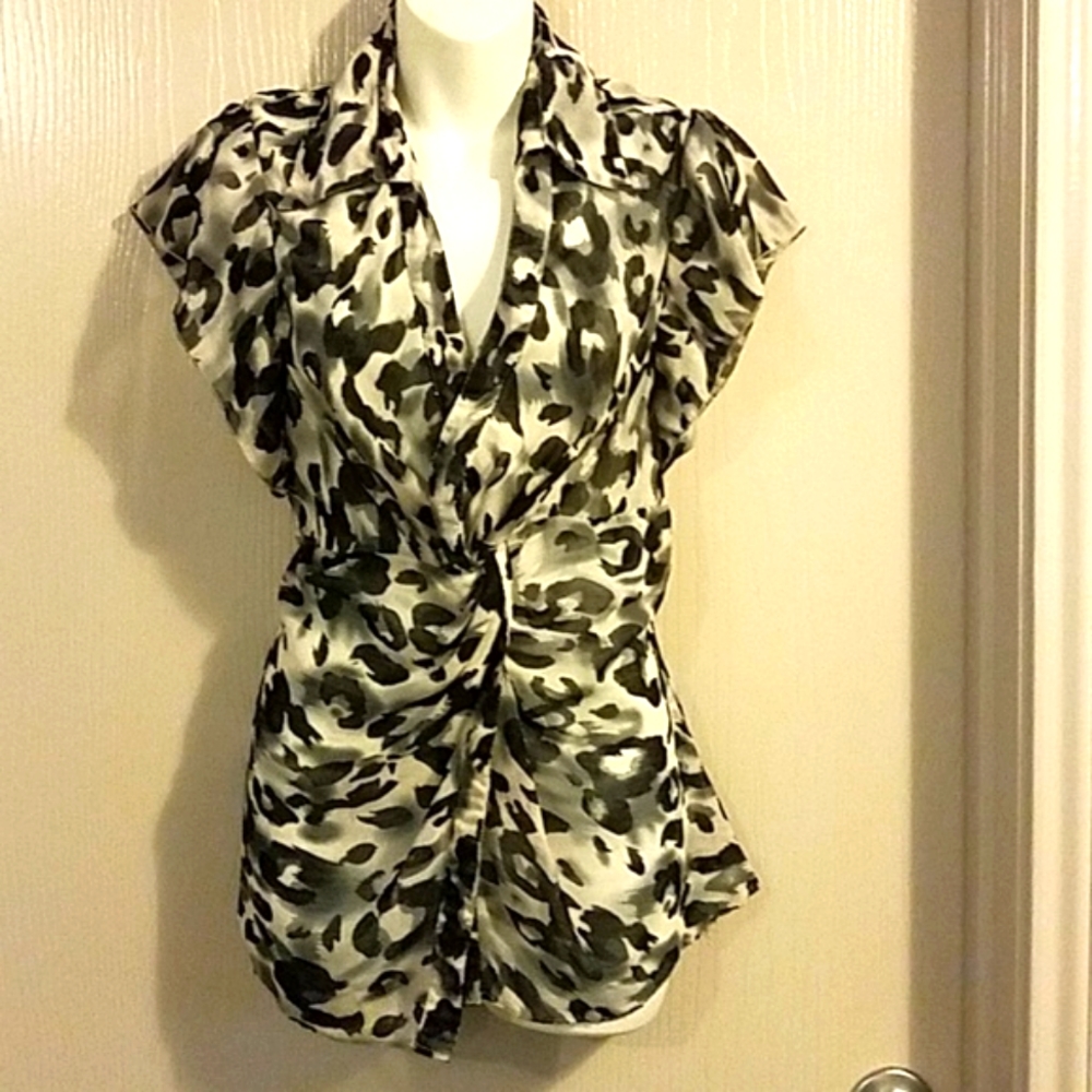 Cute wrap animal print blouse size XL